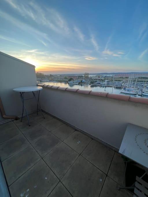 Appartement Terrasse Belle Vue En Duplex Parking Сет Экстерьер фото
